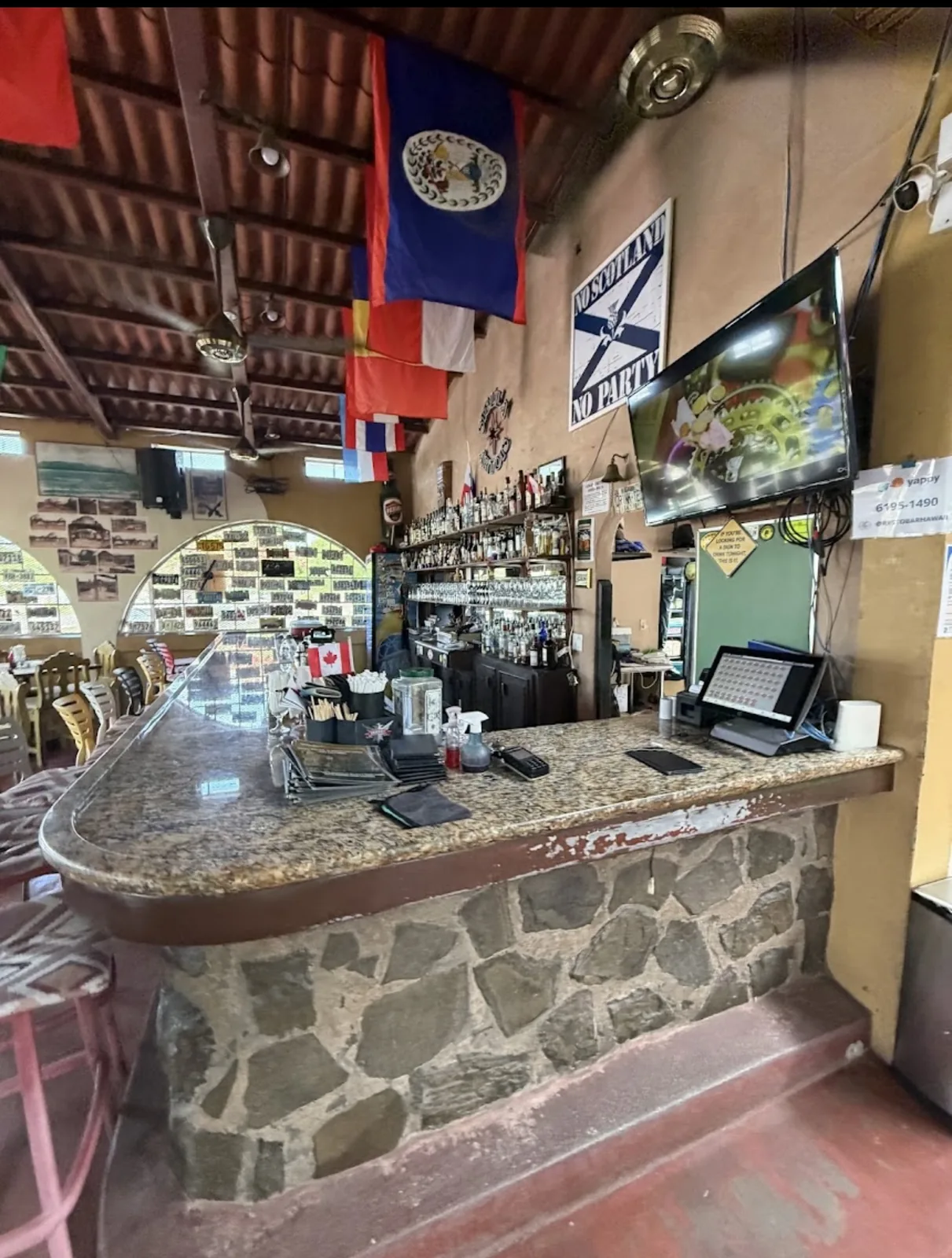 La barra por dentro